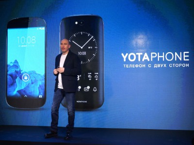 Yotaphone 2 представлен в Москве