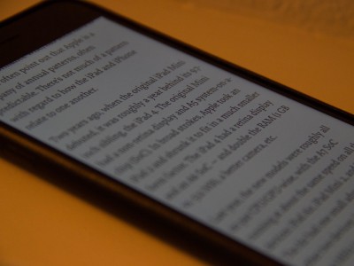 Как на iPhone настроить комфортную для чтения яркость